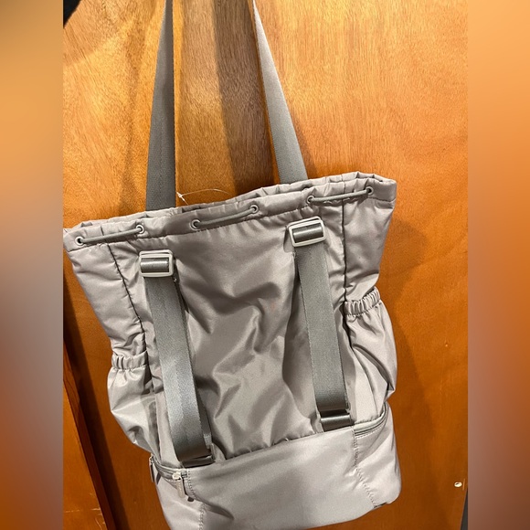 NWT Beyond Yoga Convertible Gym Bag - Picture 8 of 8